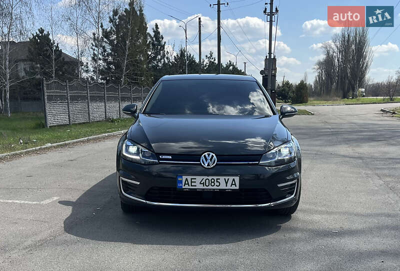 Хетчбек Volkswagen e-Golf 2020 в Дніпрі