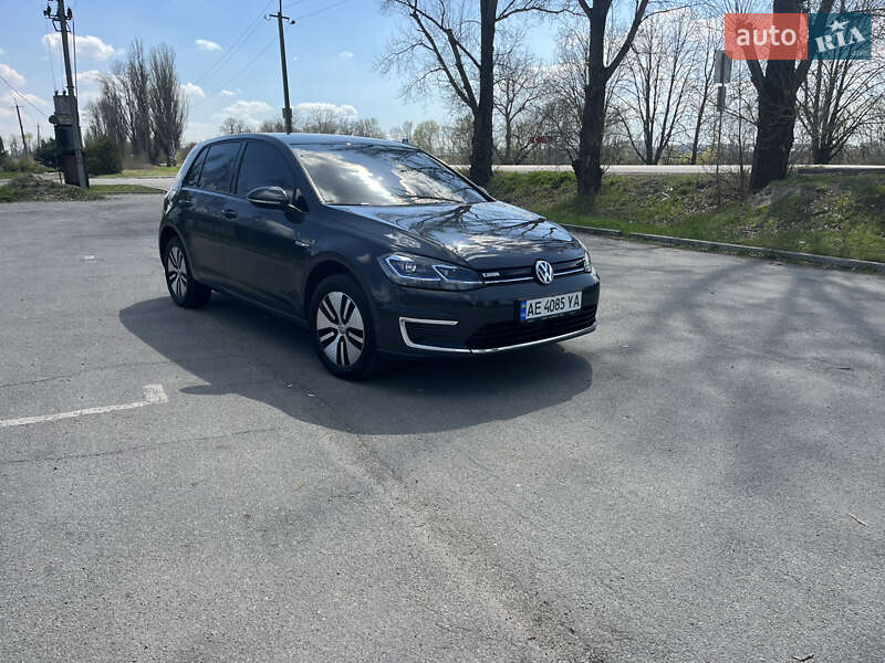 Хетчбек Volkswagen e-Golf 2020 в Дніпрі