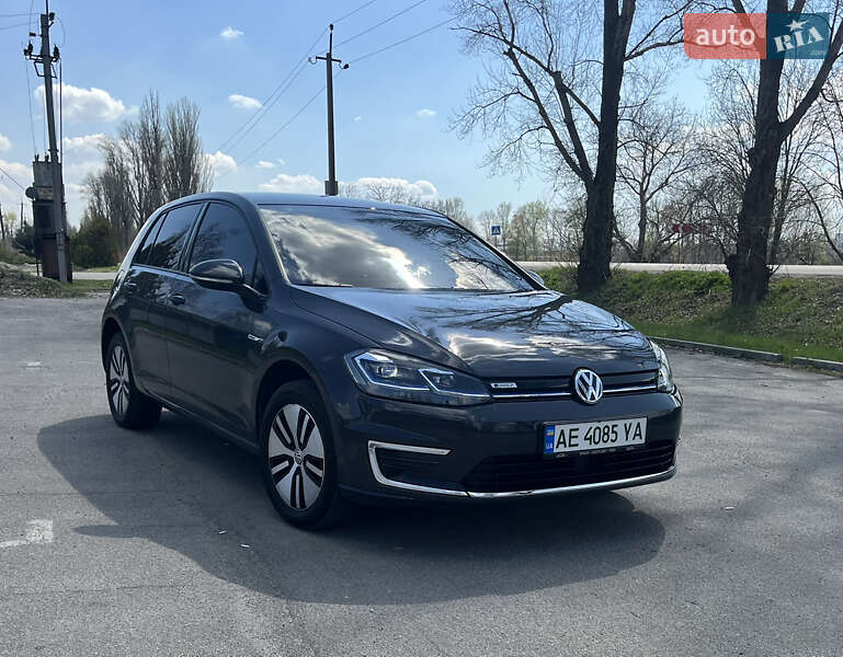 Хетчбек Volkswagen e-Golf 2020 в Дніпрі