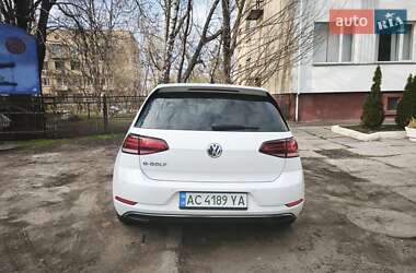 Хэтчбек Volkswagen e-Golf 2018 в 