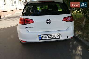 Хэтчбек Volkswagen e-Golf 2016 в 