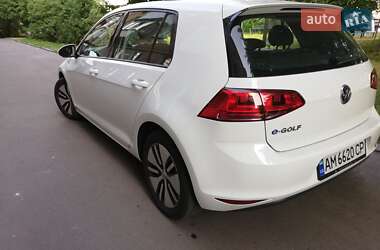 Хэтчбек Volkswagen e-Golf 2016 в 