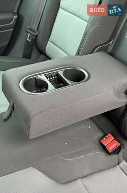 Хетчбек Volkswagen e-Golf 2014 в 