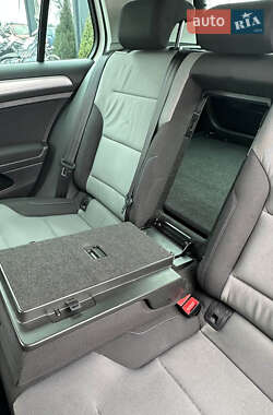 Хетчбек Volkswagen e-Golf 2014 в 