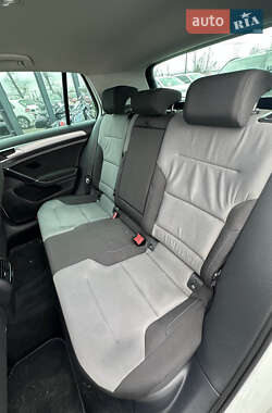 Хетчбек Volkswagen e-Golf 2014 в 