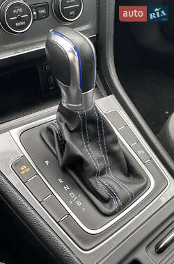 Хетчбек Volkswagen e-Golf 2014 в 