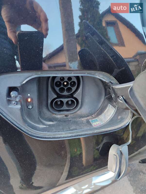 Хэтчбек Volkswagen e-Golf 2014 в Кривом Роге