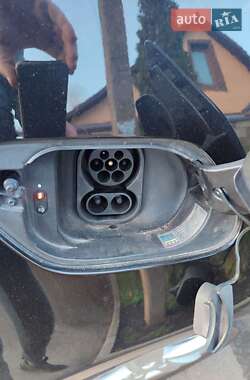 Хэтчбек Volkswagen e-Golf 2014 в 