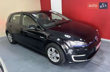 Хетчбек Volkswagen e-Golf 2015 в 
