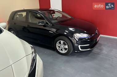 Хетчбек Volkswagen e-Golf 2015 в 