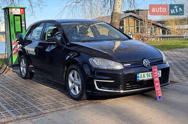Хэтчбек Volkswagen e-Golf 2014 в 