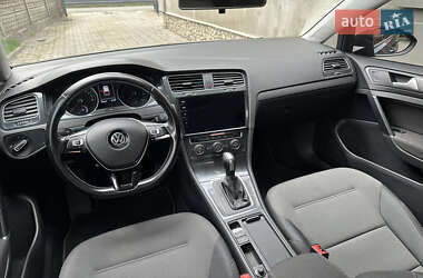 Хэтчбек Volkswagen e-Golf 2020 в 