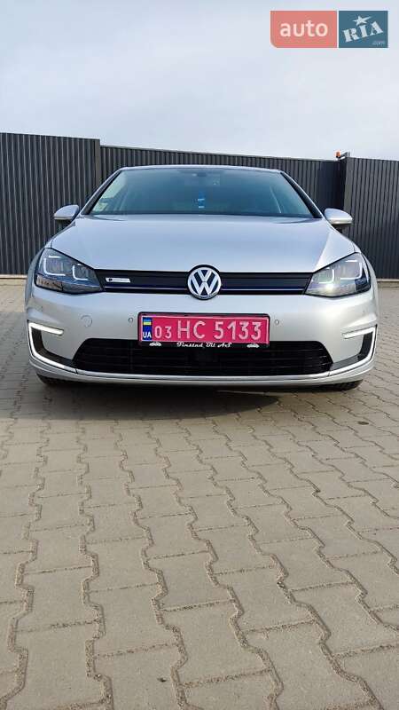 Хетчбек Volkswagen e-Golf 2015 в 