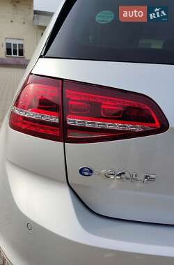 Хетчбек Volkswagen e-Golf 2015 в 