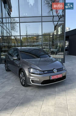 Хетчбек Volkswagen e-Golf 2014 в 