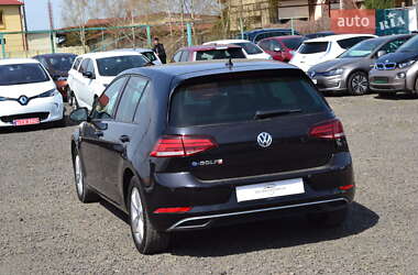 Хэтчбек Volkswagen e-Golf 2018 в 