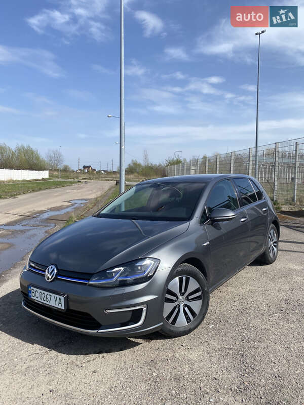 Хэтчбек Volkswagen e-Golf 2017 в Львове