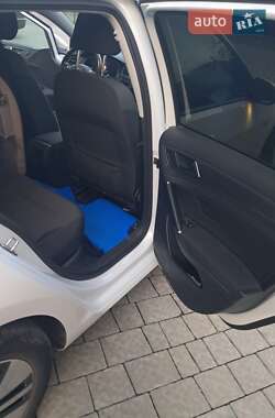 Хэтчбек Volkswagen e-Golf 2019 в 