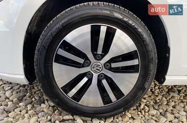 Хэтчбек Volkswagen e-Golf 2020 в 