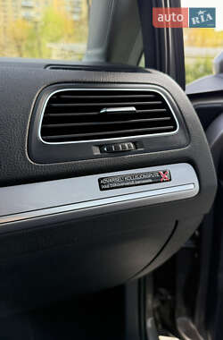 Хетчбек Volkswagen e-Golf 2014 в 