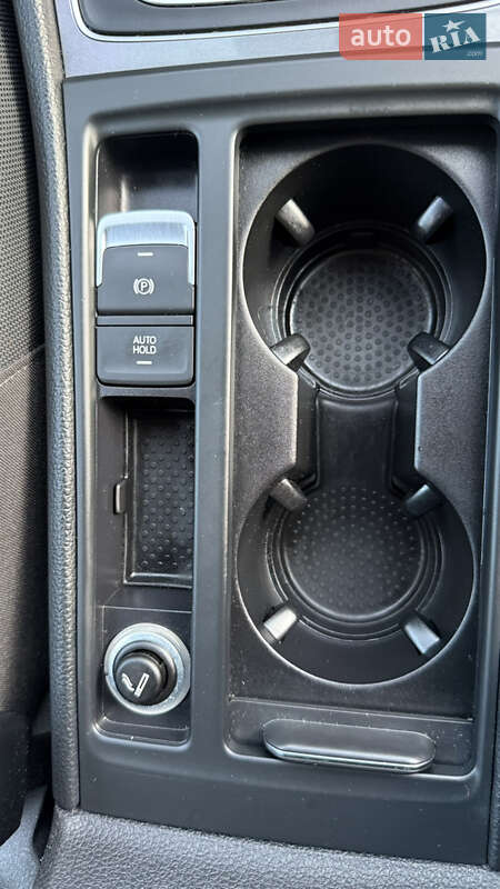 Хетчбек Volkswagen e-Golf 2014 в Ужгороді