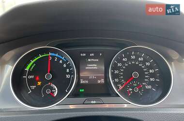 Хетчбек Volkswagen e-Golf 2014 в 