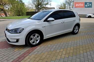 Хэтчбек Volkswagen e-Golf 2015 в 