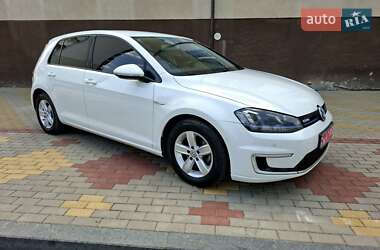 Хэтчбек Volkswagen e-Golf 2015 в 