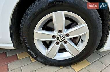 Хэтчбек Volkswagen e-Golf 2015 в 
