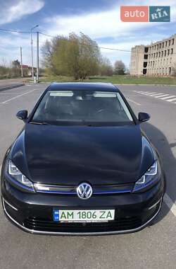 Хетчбек Volkswagen e-Golf 2016 в 