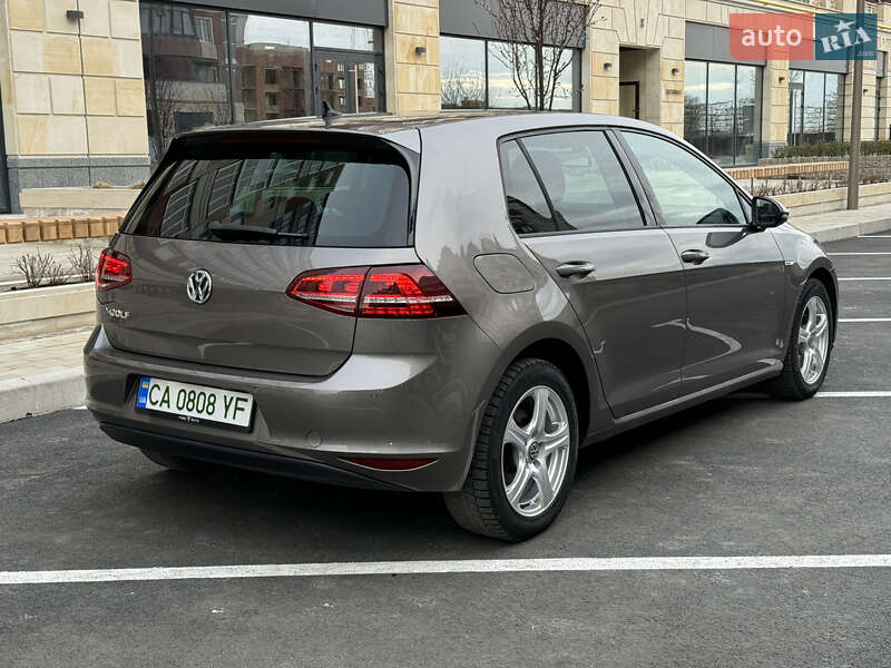 Хэтчбек Volkswagen e-Golf 2015 в Умани