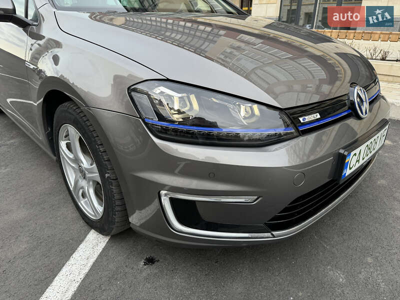 Хэтчбек Volkswagen e-Golf 2015 в Умани