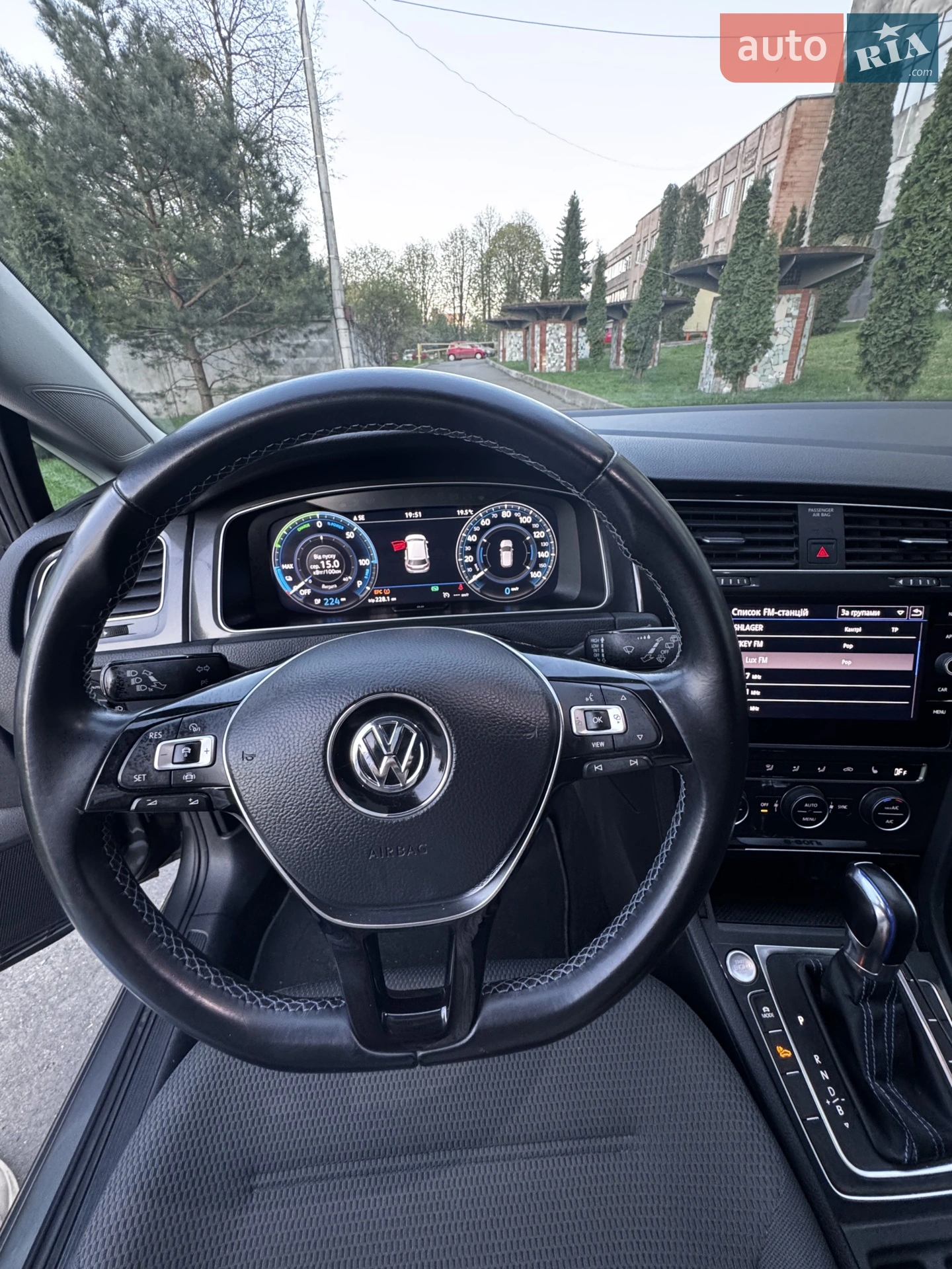 2019 Volkswagen Golf - мініатюра 10