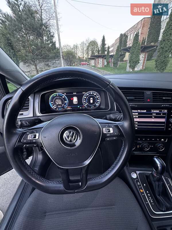 Хэтчбек Volkswagen e-Golf 2019 в Хмельницком