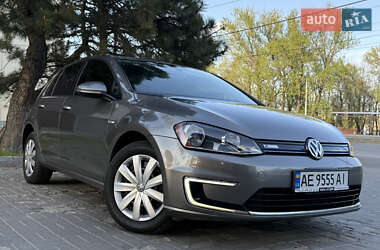 Хетчбек Volkswagen e-Golf 2016 в Дніпрі