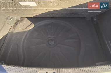 Хетчбек Volkswagen e-Golf 2014 в 
