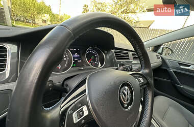 Хэтчбек Volkswagen e-Golf 2019 в 