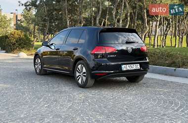 Volkswagen e-Golf 2016