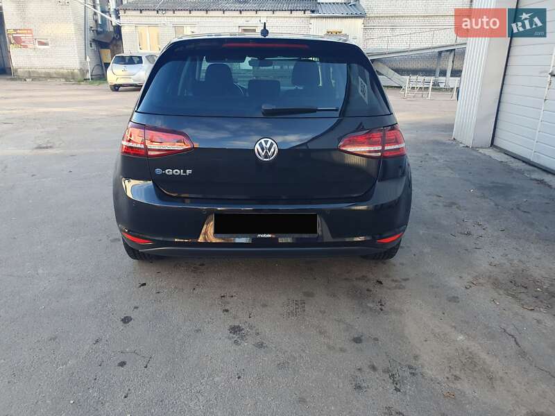Хэтчбек Volkswagen e-Golf 2017 в Житомире