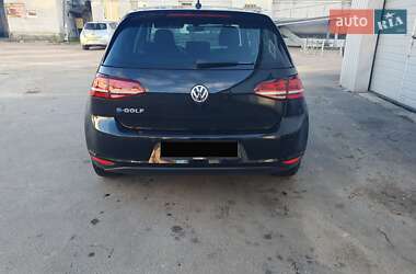 Хэтчбек Volkswagen e-Golf 2017 в 