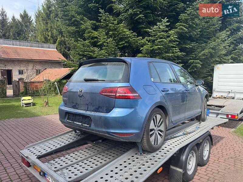 Хетчбек Volkswagen e-Golf 2015 в 