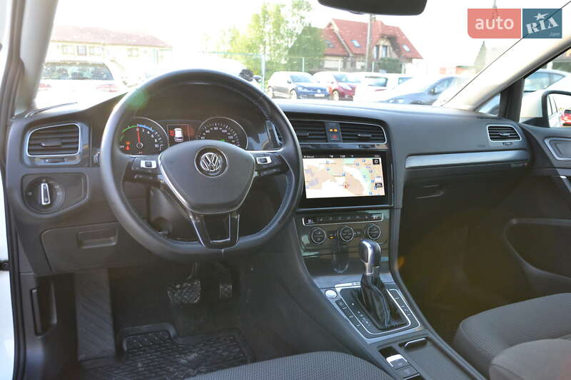 Хетчбек Volkswagen e-Golf 2018 в Луцьку