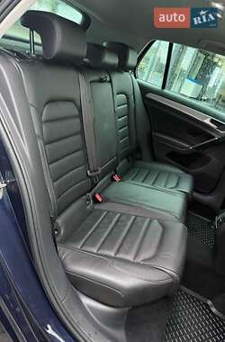 Хетчбек Volkswagen e-Golf 2015 в 