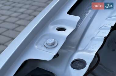 Хетчбек Volkswagen e-Golf 2015 в 