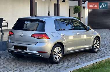 Хэтчбек Volkswagen e-Golf 2017 в 