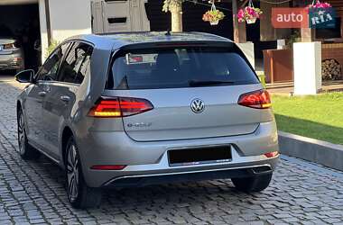 Хэтчбек Volkswagen e-Golf 2017 в 