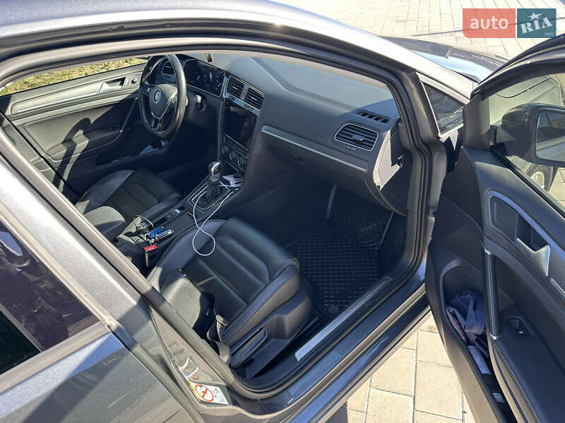 Хетчбек Volkswagen e-Golf 2017 в Хмельницькому