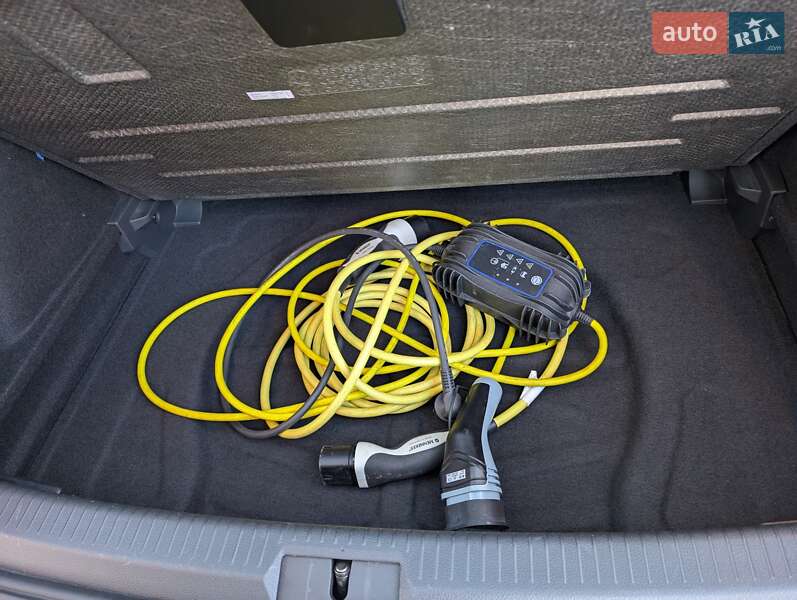 Хэтчбек Volkswagen e-Golf 2020 в Луцке