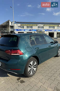 Хетчбек Volkswagen e-Golf 2017 в 