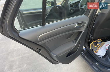 Хэтчбек Volkswagen e-Golf 2020 в 